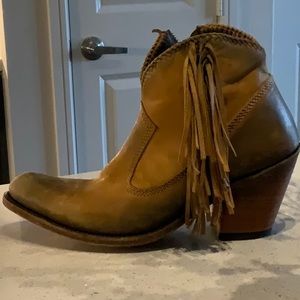 Liberty Black Fringed Distressed Booties - size 9.5 like new
